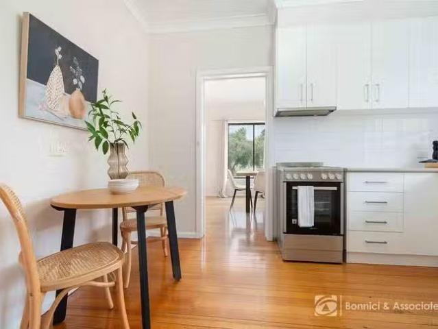 Rental! 528 Cossor Street, Albury, NSW 2640