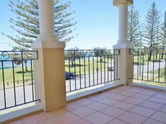 For Rent! 5/28 30 Oatland Esplanade, Runaway Bay, QLD 4216