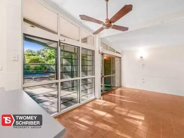 Cozy 52 Endeavour Road, Clifton Beach, QLD 4879