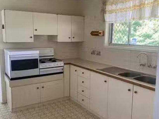 Unique 52 Skehan Street, Centenary Heights, QLD 4350