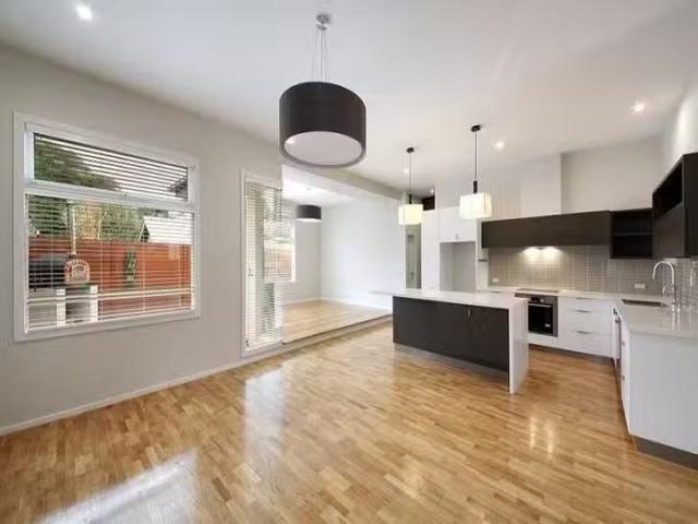 Rental! 52 Parkville Street, Burnley, VIC 3121