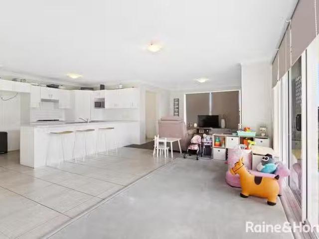 Cozy 533 Oakhampton Road, Aberglasslyn, NSW 2320