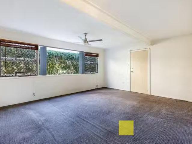 New 5/3 Central Street, Labrador, QLD 4215