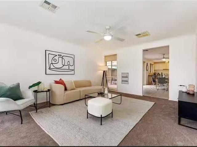 Just in! 53 Gillingham Crescent, Craigieburn, VIC 3064