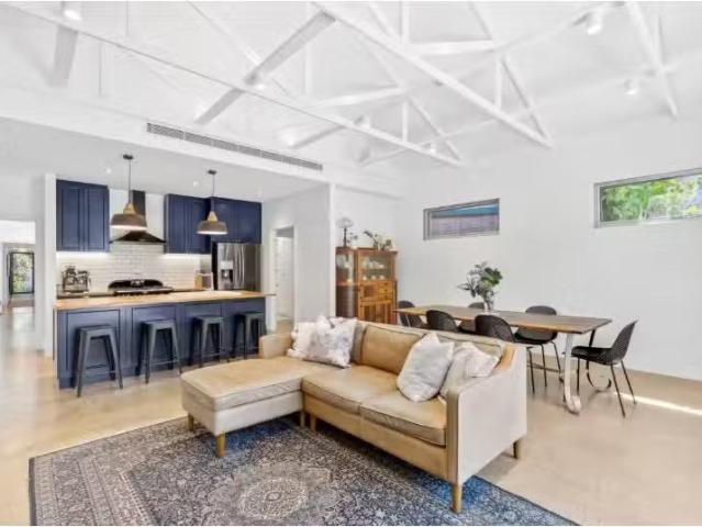 Nice 53 Main St, Eastwood House for rent Listed by Mary Couro.