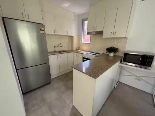 Unique 5/4 Elizabeth Parade, LANE COVE Apartment for rent Lis.