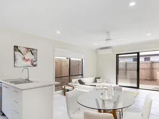 Charming 54 Promenade Circuit, Rothwell, QLD 4022