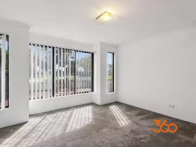 Cheap 55 Coolamon Boulevard, Ellenbrook, WA 6069
