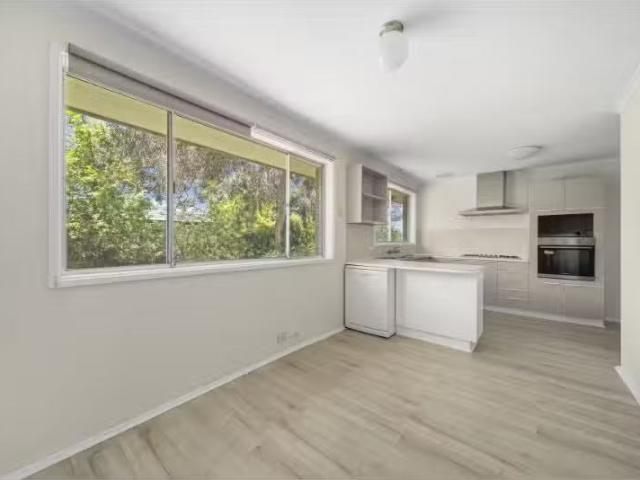 Nice 55 Mannheim Street, Kambah House for rent Listed by Jeri.