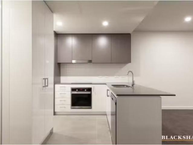 Just in! 56/74 Leichhardt Street, Griffith Apartment for rent.