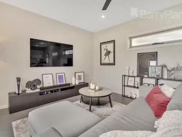 Charming 5/89 Purinuan Road, Reservoir, VIC 3073