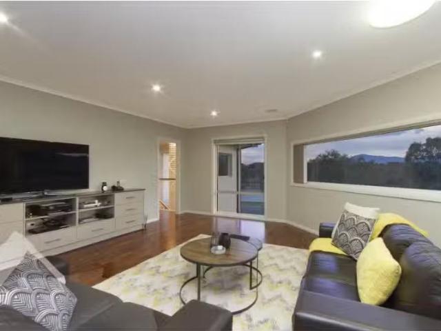 Rental! 58 Don Dunstan Drive, Bonython House for rent Listed.