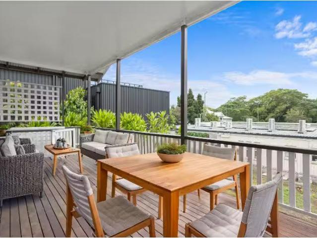 Rental! 594 Lower Bowen Terrace, NEW FARM House for rent List.