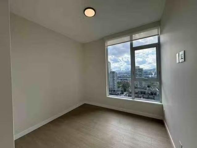 Deal! 59990042 2108 Gilmore Avenue