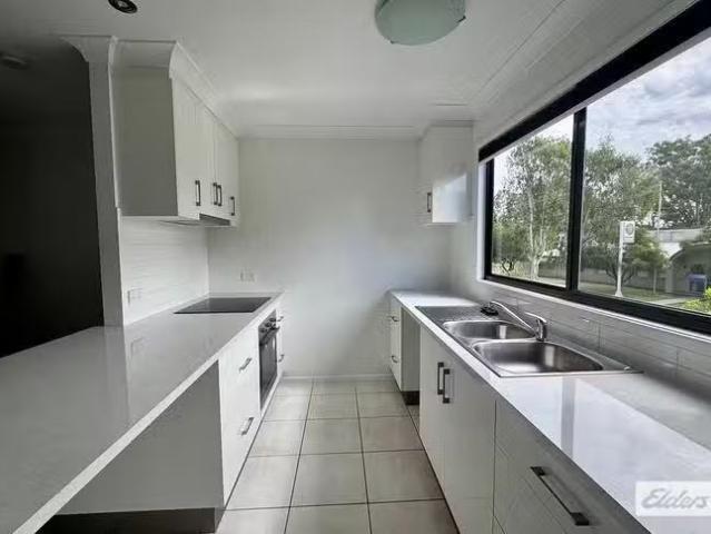 Deal! 5/9 Cypress Drive, Emerald, QLD 4720