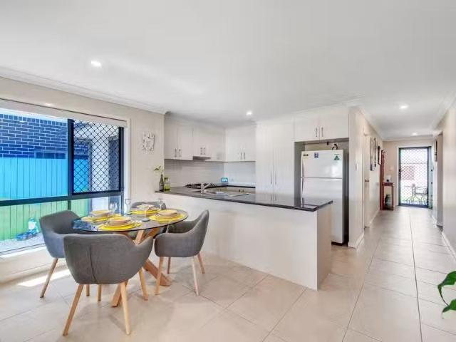 Rental! 59 Darnell Street, YARRABILBA, QLD 4207 House for Rent