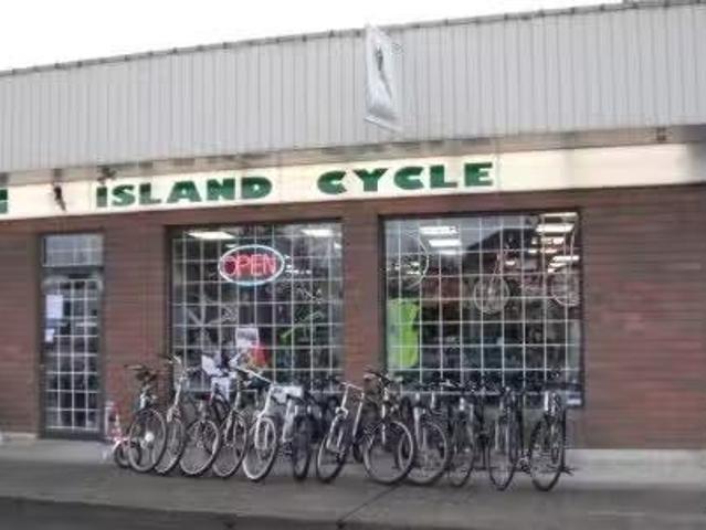 Deal! #5 114 Hirst Ave, Parksville, BC, V9P 2H5 commercial f.