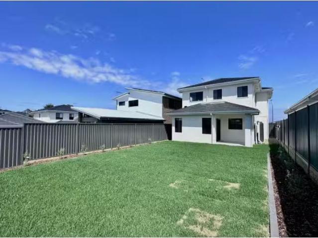 Rental! 5 Antlia Street, Box Hill House for rent Listed by Ha.