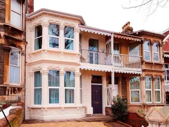 New 5 BA 5 bedroom terraced house for rent in Wells Road, Bris.