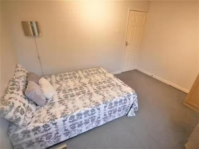 For Rent! 5 bedroom house share for rent in Littledean, Poole.