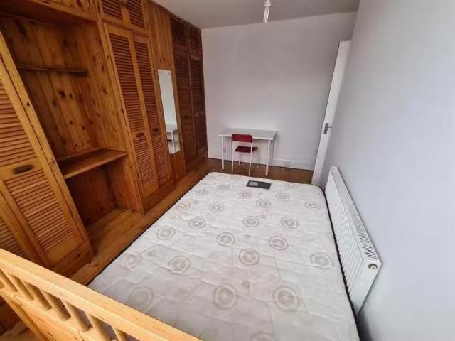 Rental! 5 bedroom terraced house for rent in Southmead Road, B.