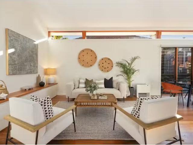 Unique 5 BR 42 Radio Avenue, Balgowlah Heights House for rent.