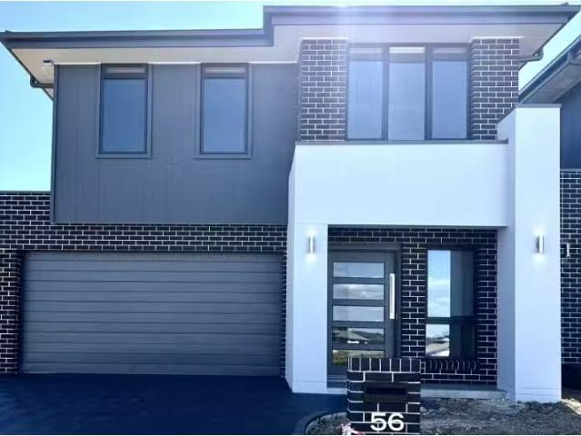 Nice 5 BR 56 Scandinavian Circuit, Rouse Hill House for rent.