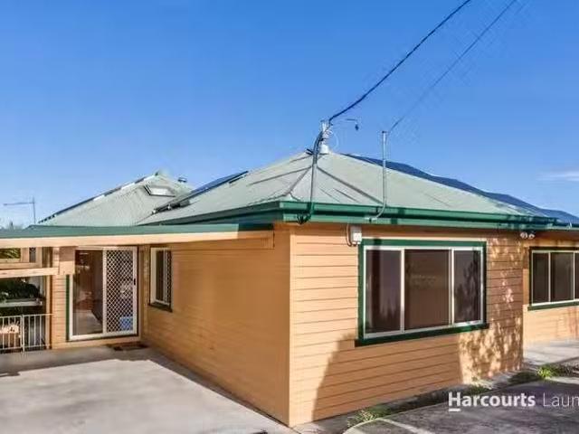 Unique 5 BR 8 Crawford Street, MOWBRAY, TAS 7248 House for R.