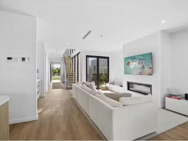 For Rent! 5 BR 139A Harbord Road, Freshwater House for rent L.