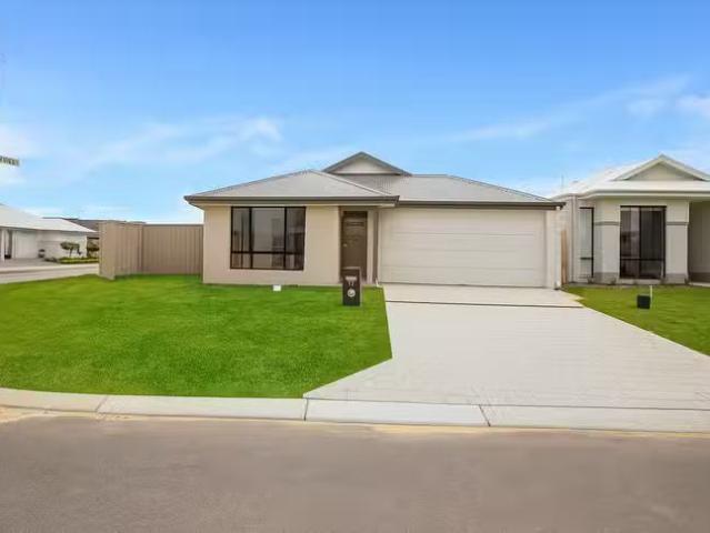 Rental! 5 BR 17 Dandelion Road, Karnup, WA 6176