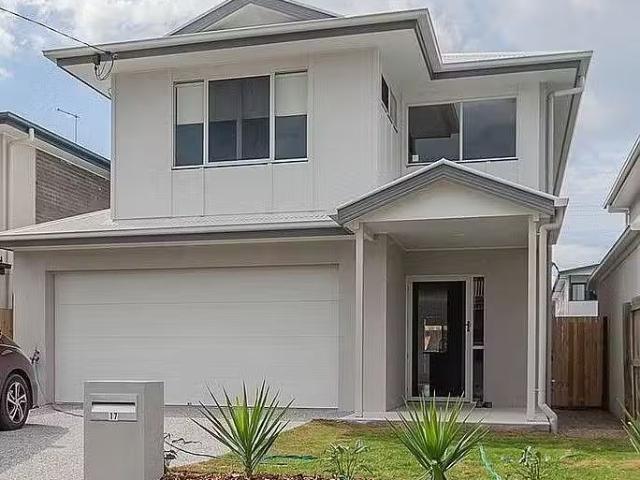 Cheap 5 BR 17 French Street, WYNNUM, QLD 4178 House for Rent