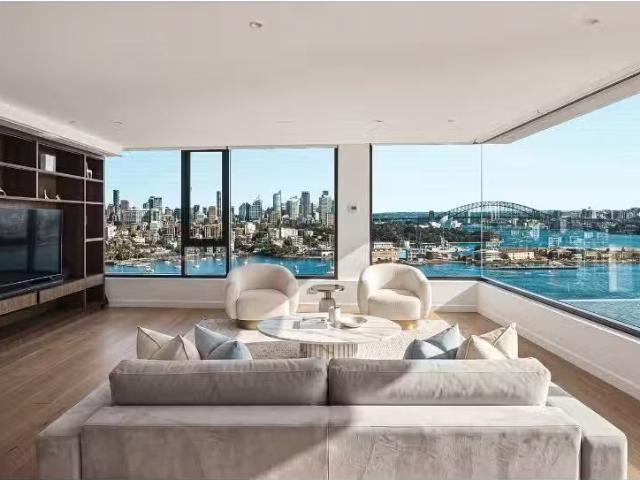 Nice 5 BR 18A & B/21 Thornton Street, Darling Point Apartment.