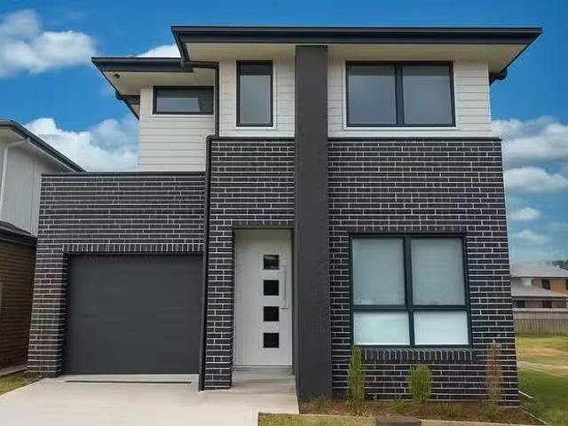 Charming 5 BR 39 Fuzzweed Road, Leppington, NSW 2179