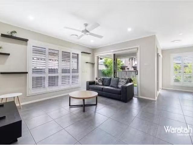 Cozy 5 Milnes Parade, Marsden Park House for rent Listed by W.
