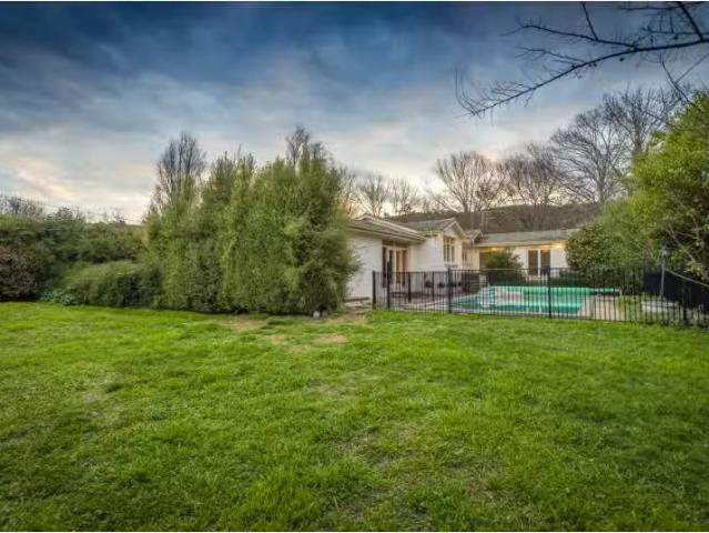 Rental! 5 Scarborough Street, Red Hill House for rent Listed.
