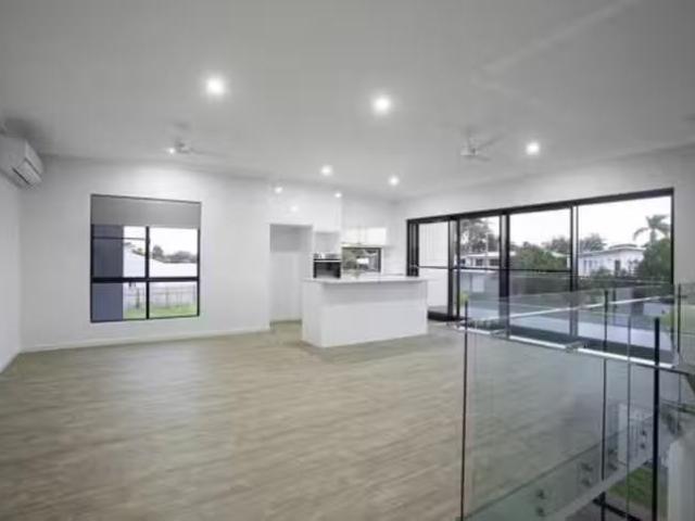 Deal! 5B Willoughby Crescent, East Mackay, QLD 4740