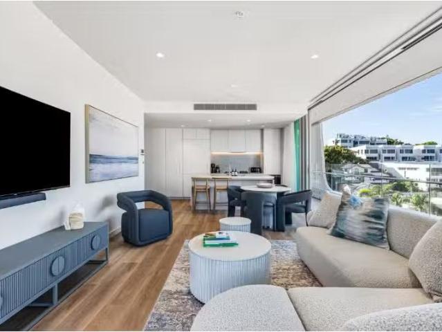 Unique 608/4 Miles Street, Coolangatta Apartment for rent Lis.
