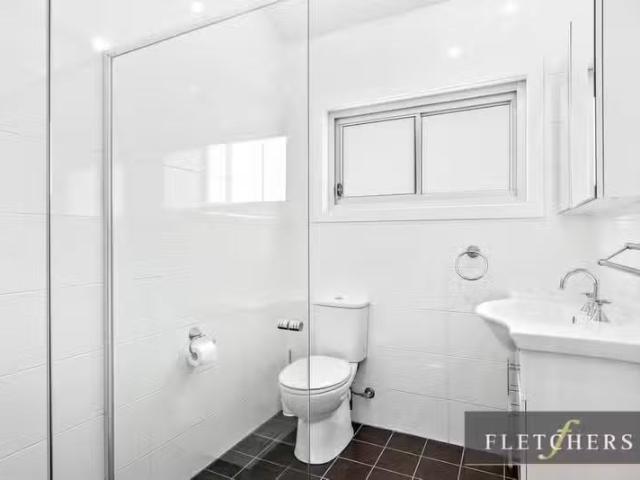 Cozy 6/15 Myrtle Street, Coniston NSW 2500 Unit For Lease