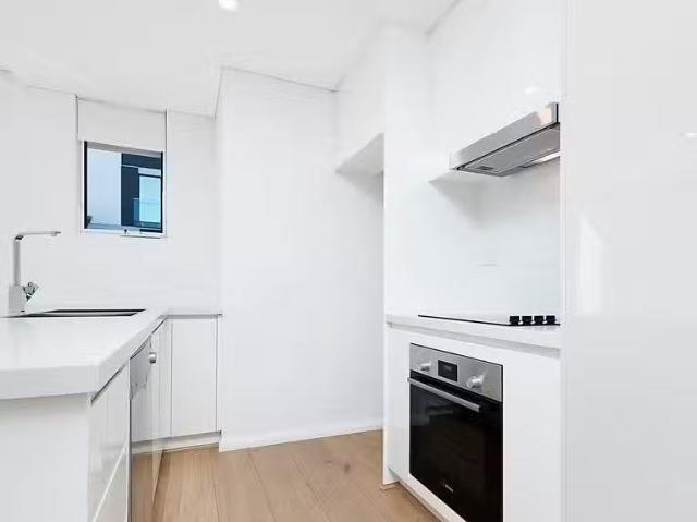 Rental! 6/161 Loftus Street, LEEDERVILLE Apartment for rent L.