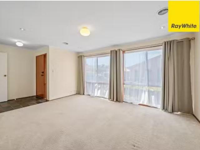 Just in! 6/12 Kenyon Circuit, MONASH Townhouse for rent Liste.