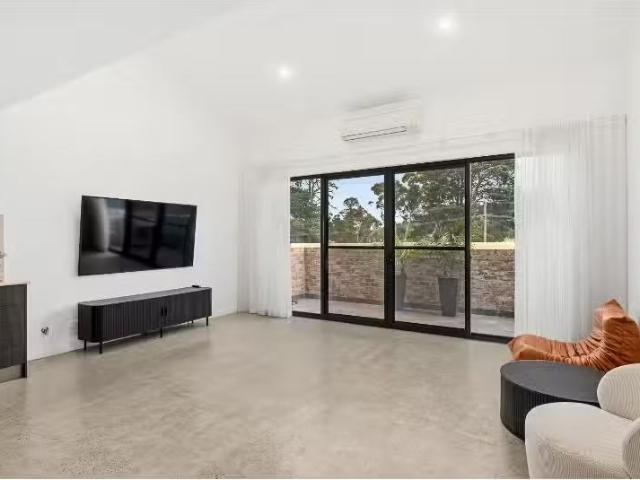 New 6/1 Oxford Street, Mittagong House for rent Listed by Kat.