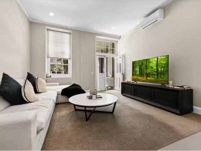 Nice 6/2 Gull Street, Little Bay Apartment for rent Listed by.
