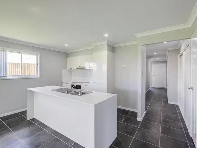 Unique 62 Outlook Boulevard, Gleneagle, QLD 4285