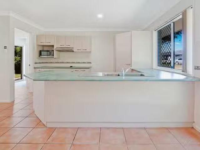 Just in! 63 Kilsay Crescent, Meadowbrook, QLD 4131