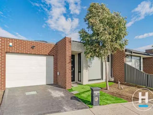 Nice 63 Recreation Street, ROXBURGH PARK, VIC 3064 House for.