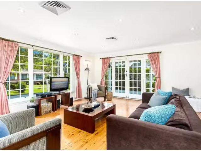 Rental! 64 Sunninghill Circuit, Mount Ousley House for rent L.