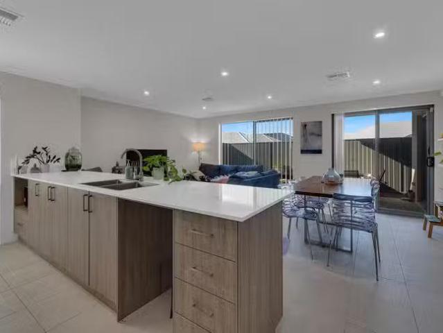 Cozy 66 Amberley Drive, Baldivis, WA 6171