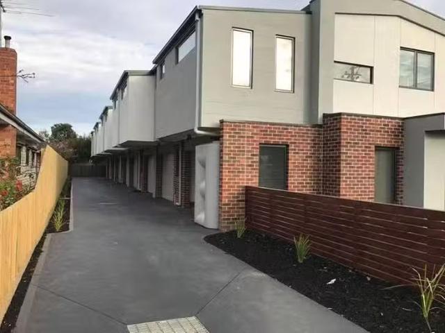 Just in! 6/95 Susinteraction Street, Pascoe Vale, VIC 3044