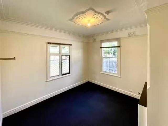 Deal! 69 Fairway, Crawley, WA 6009