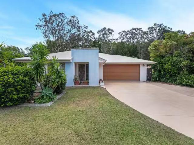 Deal! 6 Twin Fin Court, Toogoom, QLD 4655
